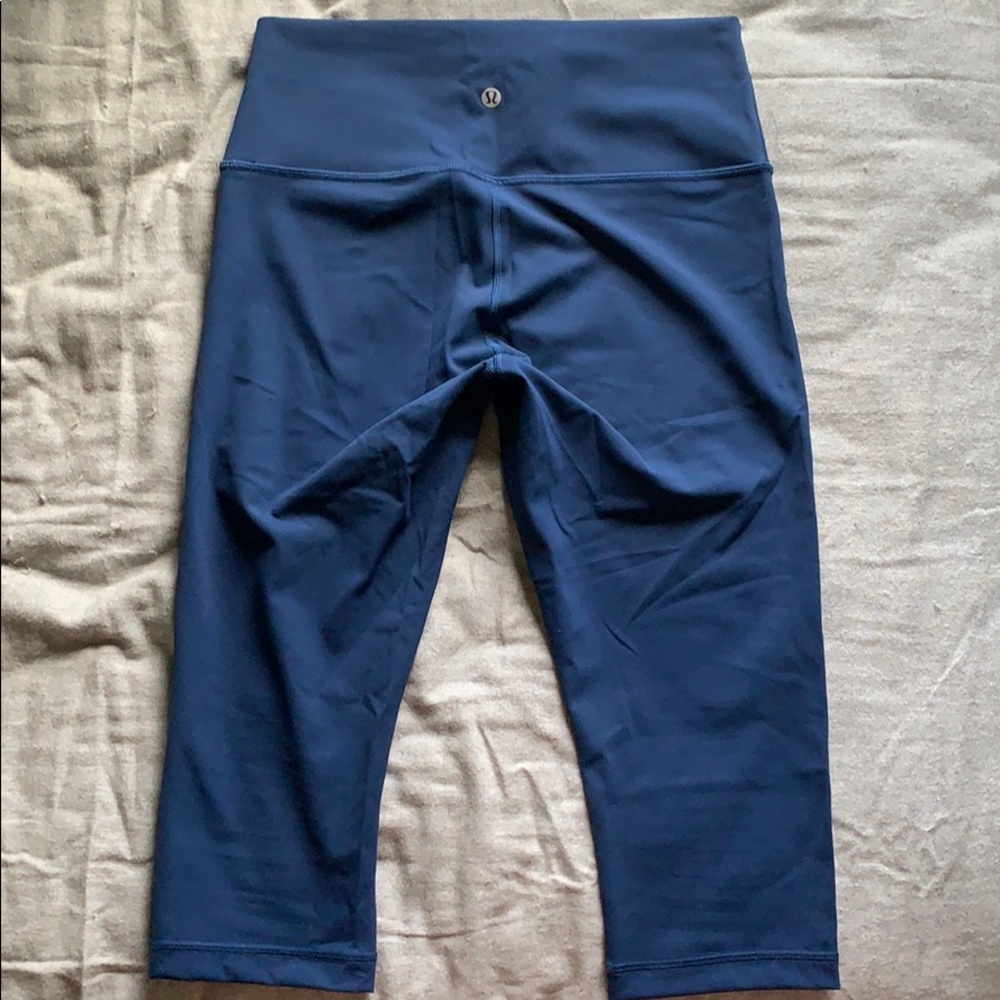 Lululemon Wunder Under High Rose 1/2 right size 8